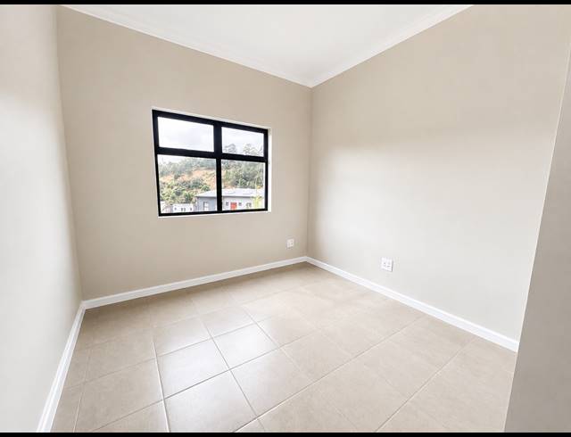 1 BEDROOM APARTMENT TO LET IN WATERFALL